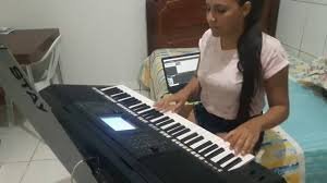 Tocando teclado